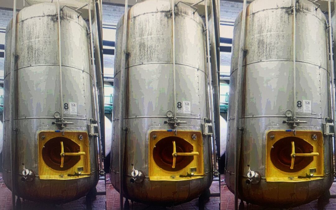 4x 11.500 ltr. Sekt-Drucktank Eisenwerk Müller, 8 bar, kühlbar, isoliert, rund stehend