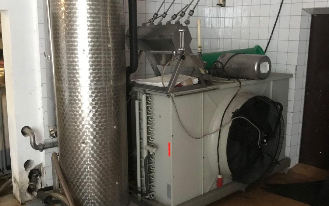 Kratzkühler Fa. Gasser, gebraucht, mit Kühlgerät als eine Einheit