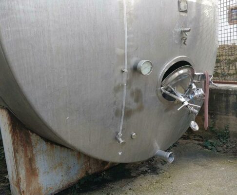 1x 20.400 ltr. VA Lagertank Fa. Ambs, rund liegend in Lagerschalen, gebraucht