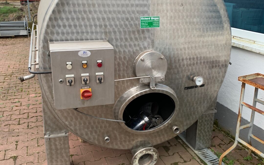 1x 5.000 ltr. VA Maischegärtank Becker/Gau-Odernheim, rund liegend, mit Paddelrührwerk