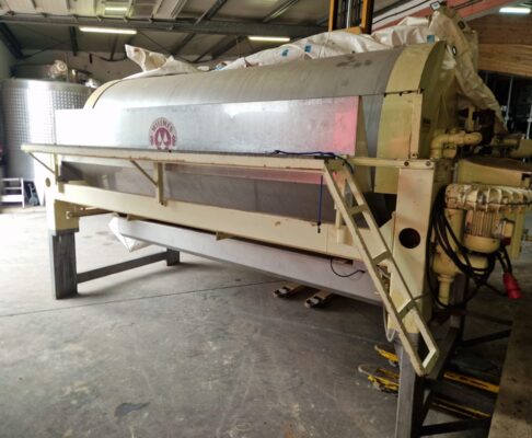 1x Tankpresse Willmes UP 3000, Bj. 1995, Presstuch neu, incl. Kompressor